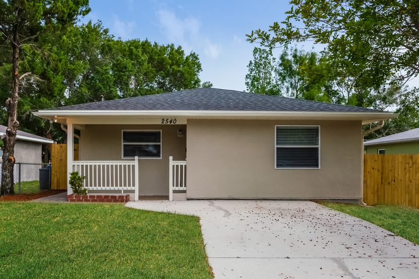 2540 25TH ST SARASOTA, FL 34234